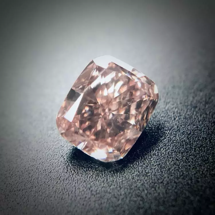 DIAMOND 0.26 Fancy Light pink Brown VS1